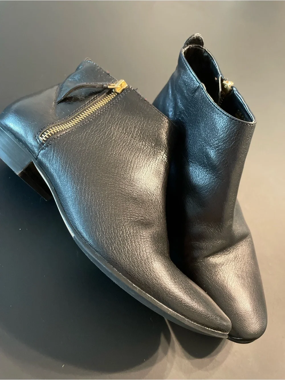 Cole Haan Belmont Leather Ankle Boots Sz 8.5 Black Preppy Minimalist Low Profile